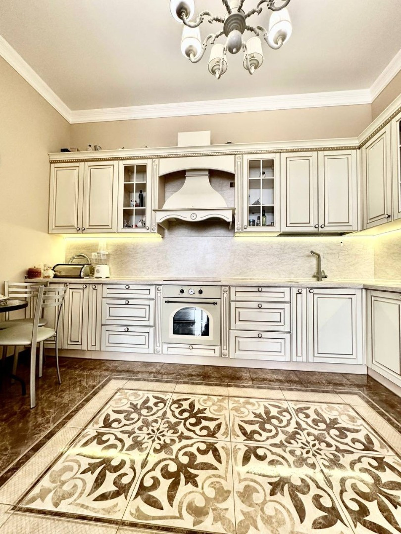 продажа трехкомнатной квартиры номер A-173224 в Приморском районе, фото номер 16